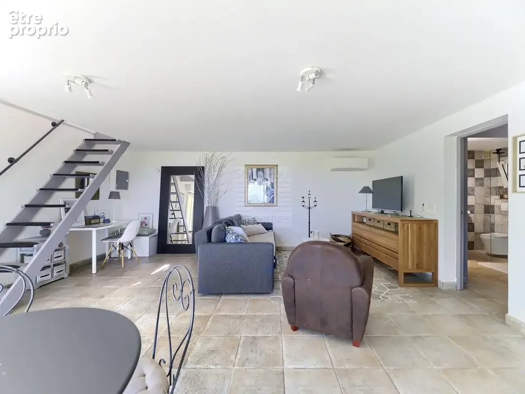 Superbe propriété - 223m2 - Vue panoramique mer - Tourrettes-sur-Loup - photo 13