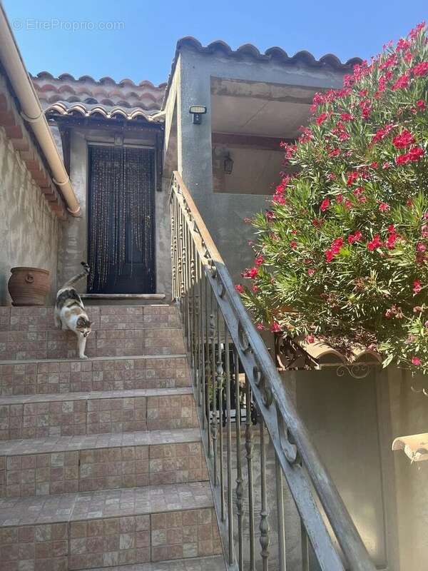 L'agence via immobilier vous propose :a marignane  secteur c - photo 9
