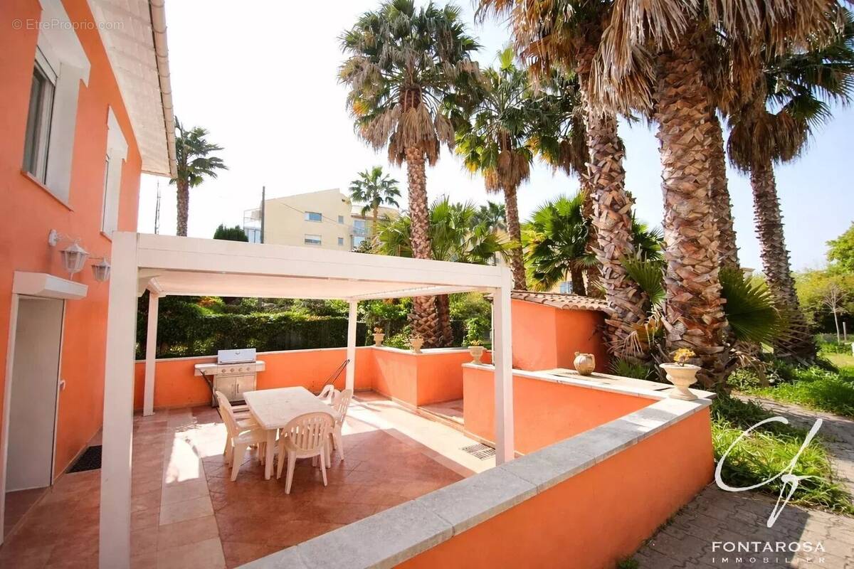 Maison à SAINT-RAPHAEL