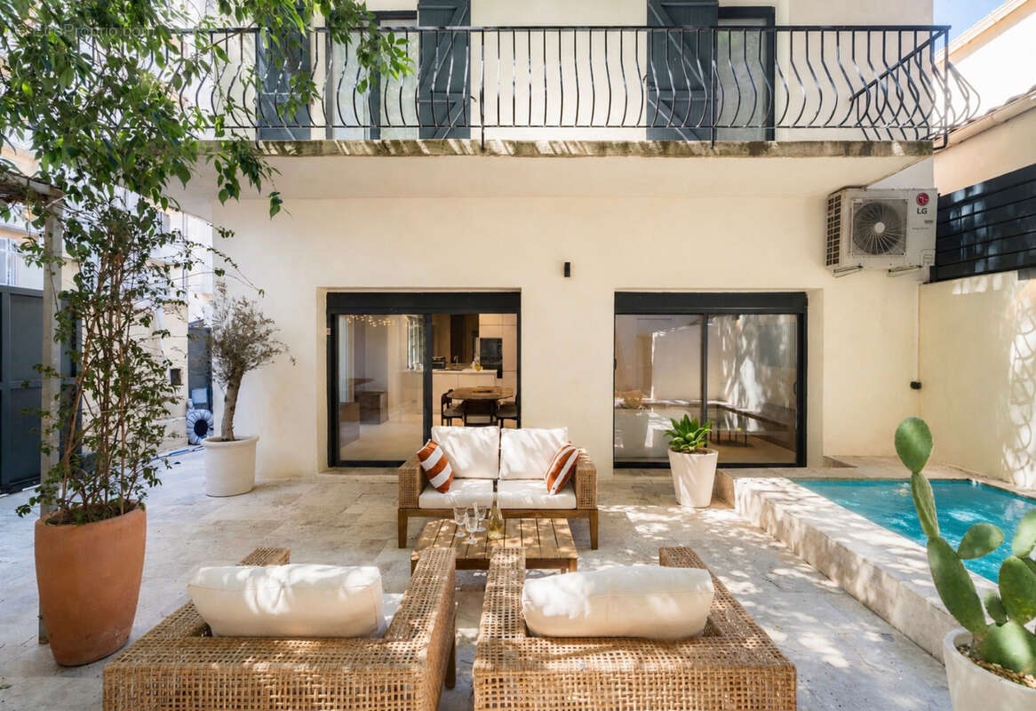 Maison à MARSEILLE-8E