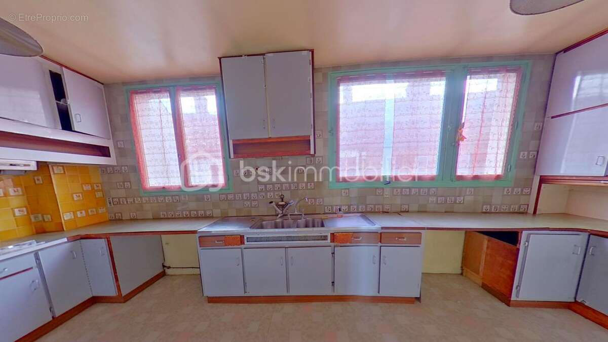 Appartement à PONT-SUR-YONNE