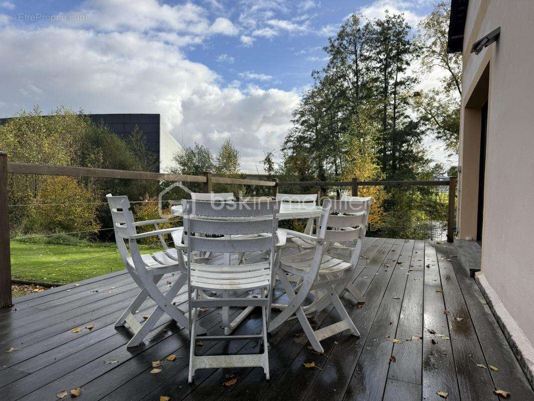 Maison à PONT-L&#039;EVEQUE