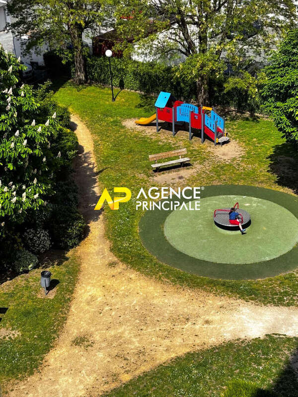 Appartement à SARTROUVILLE