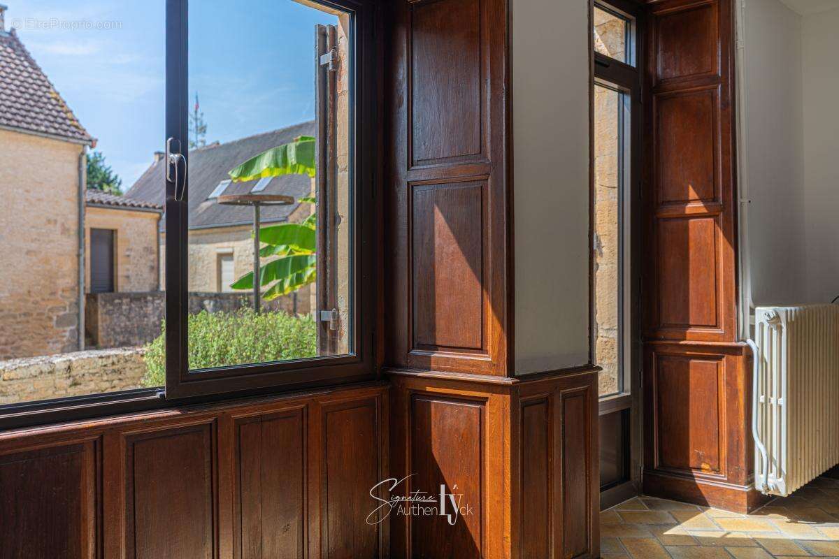Maison 182 m² à Saint-Crepin-Et-Carlucet  - photo 12