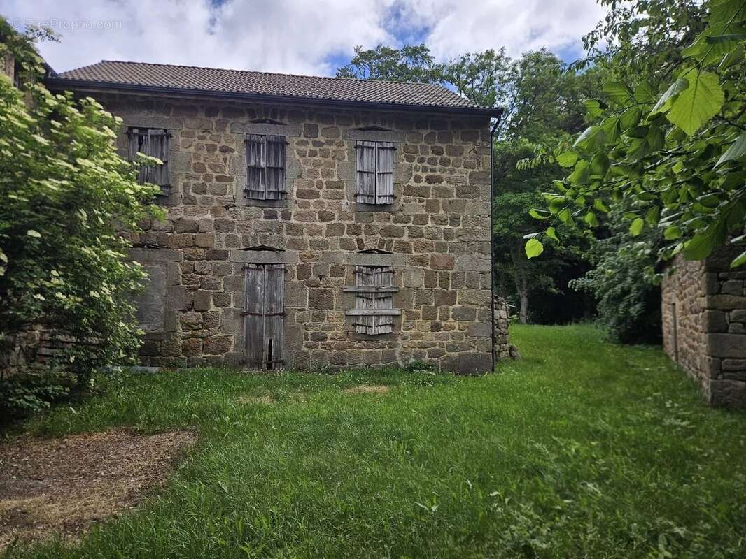 Maison à SAINT-AGREVE