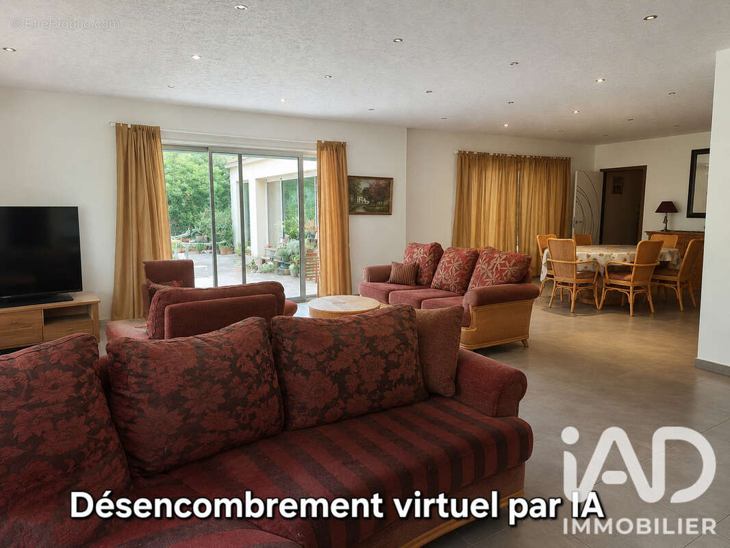Maison 253 m² à Saint-Reverend  - photo 3