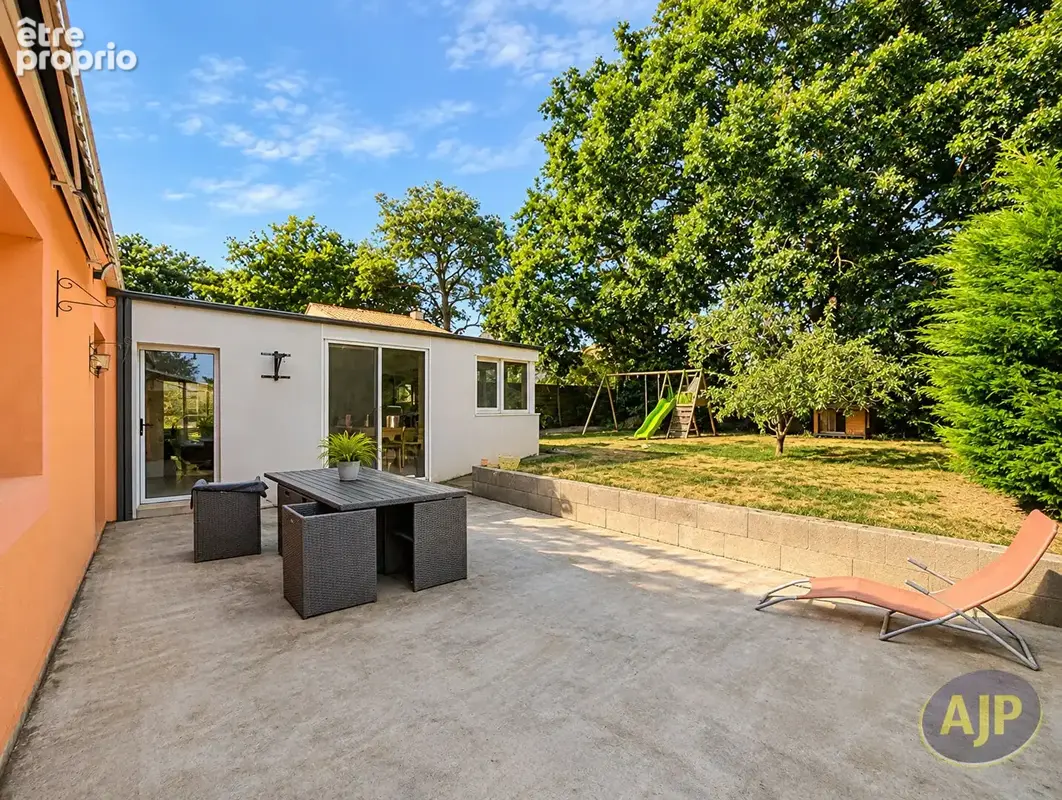 REZÉ - Maison 4 chambres - photo 16