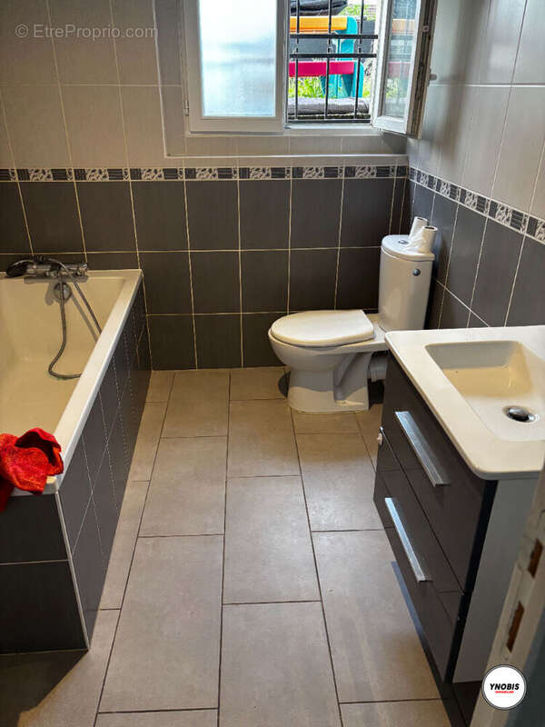 Maison à LES MUREAUX