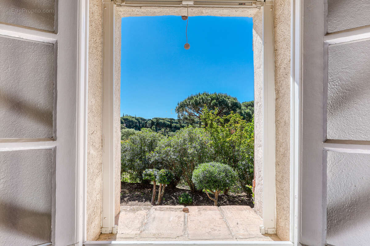 Autre à RAMATUELLE