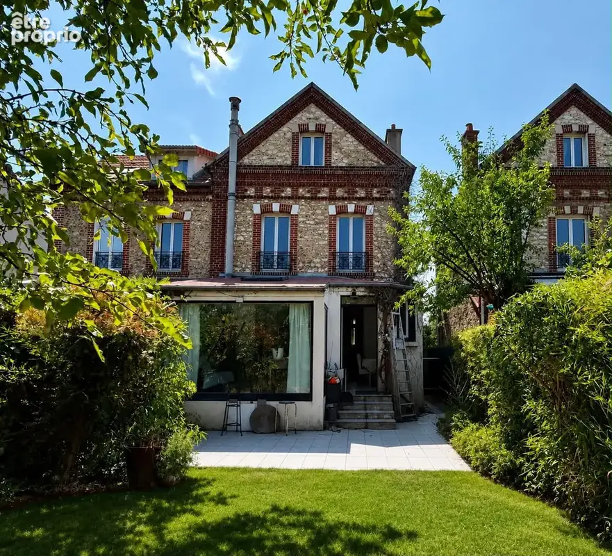 Belle meulière de caractère avec 4 chambres et un jardin. - photo 17