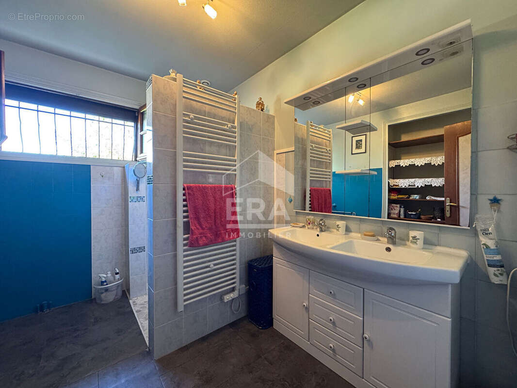 Maison à SAINT-ASTIER