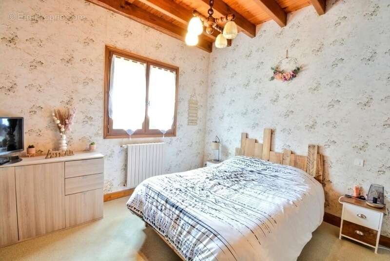 Maison à SAINT-SEURIN-SUR-L&#039;ISLE