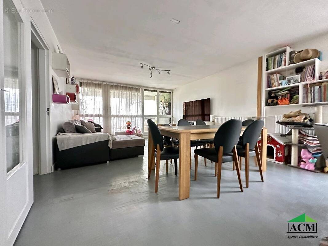 Appartement à MERY-SUR-OISE