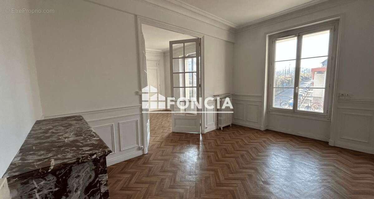 Appartement à SAINT-ETIENNE