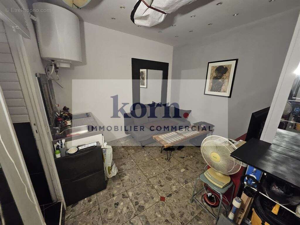 Commerce à PARIS-2E