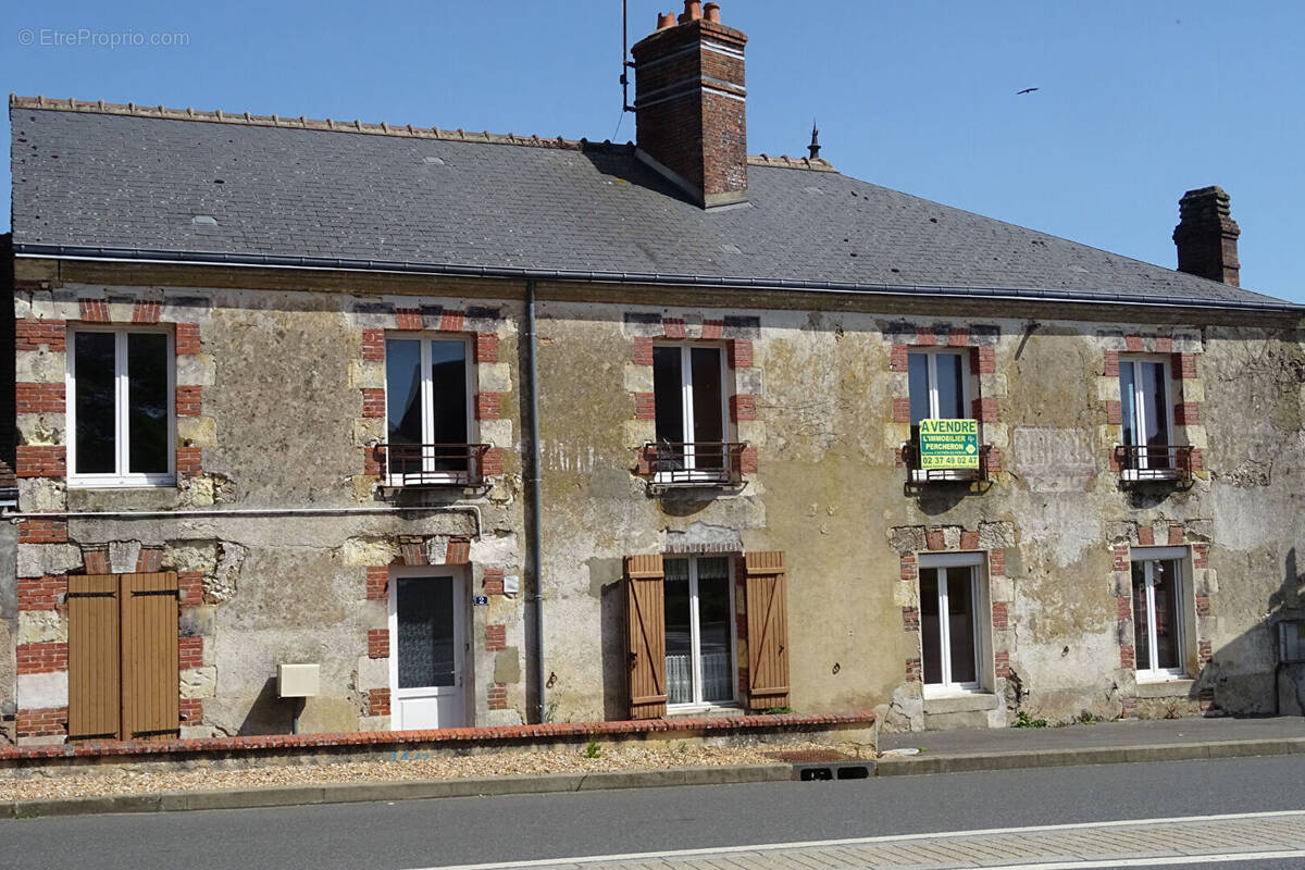 Maison à LA BAZOCHE-GOUET