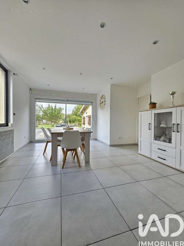 Photo 4 - Maison à MERCY-LE-BAS