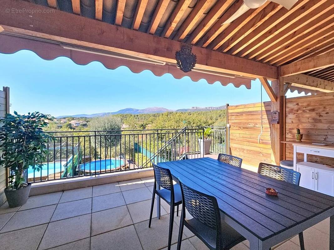 Appartement à LA GAUDE