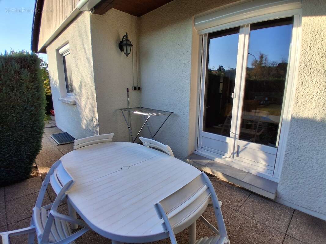 Maison à VIEUX-CHARMONT