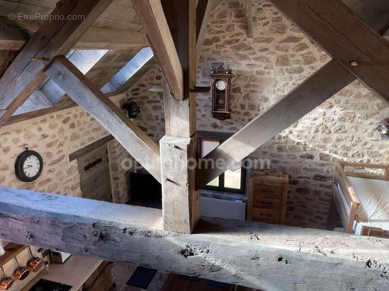 Maison à MAILHAC-SUR-BENAIZE
