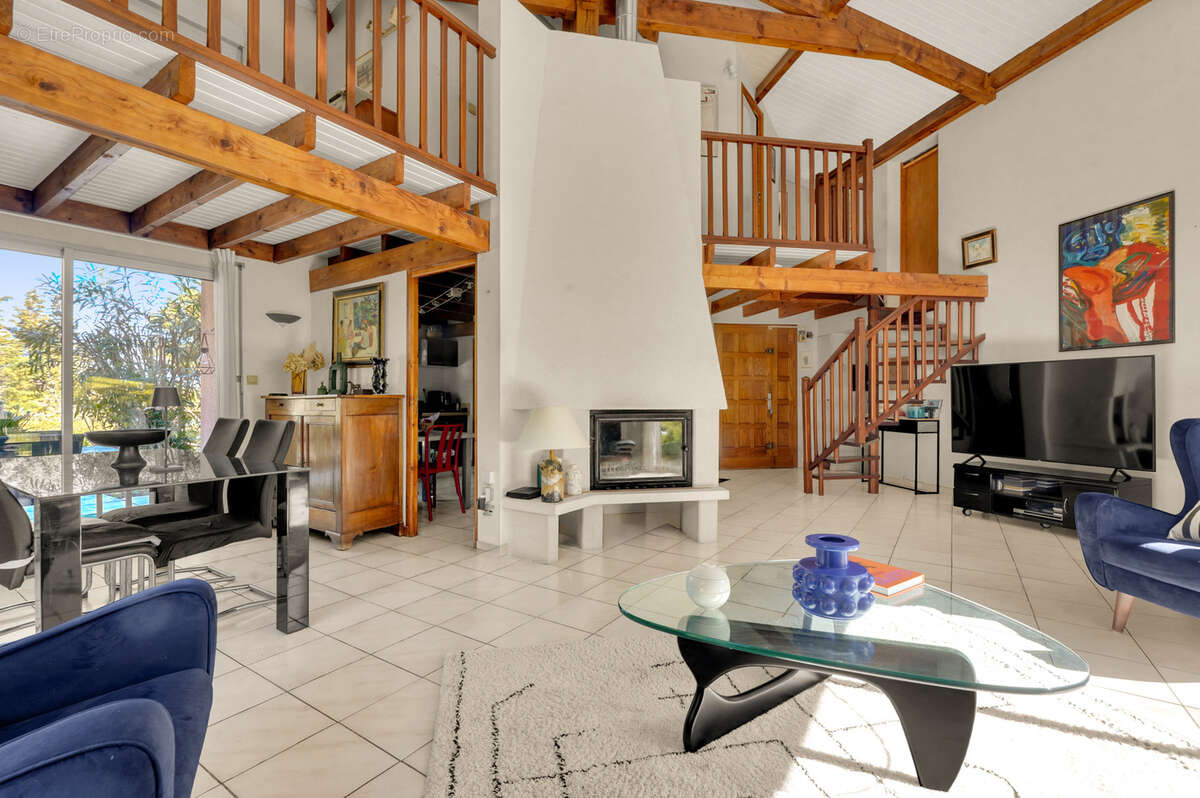 Maison à VIGOULET-AUZIL