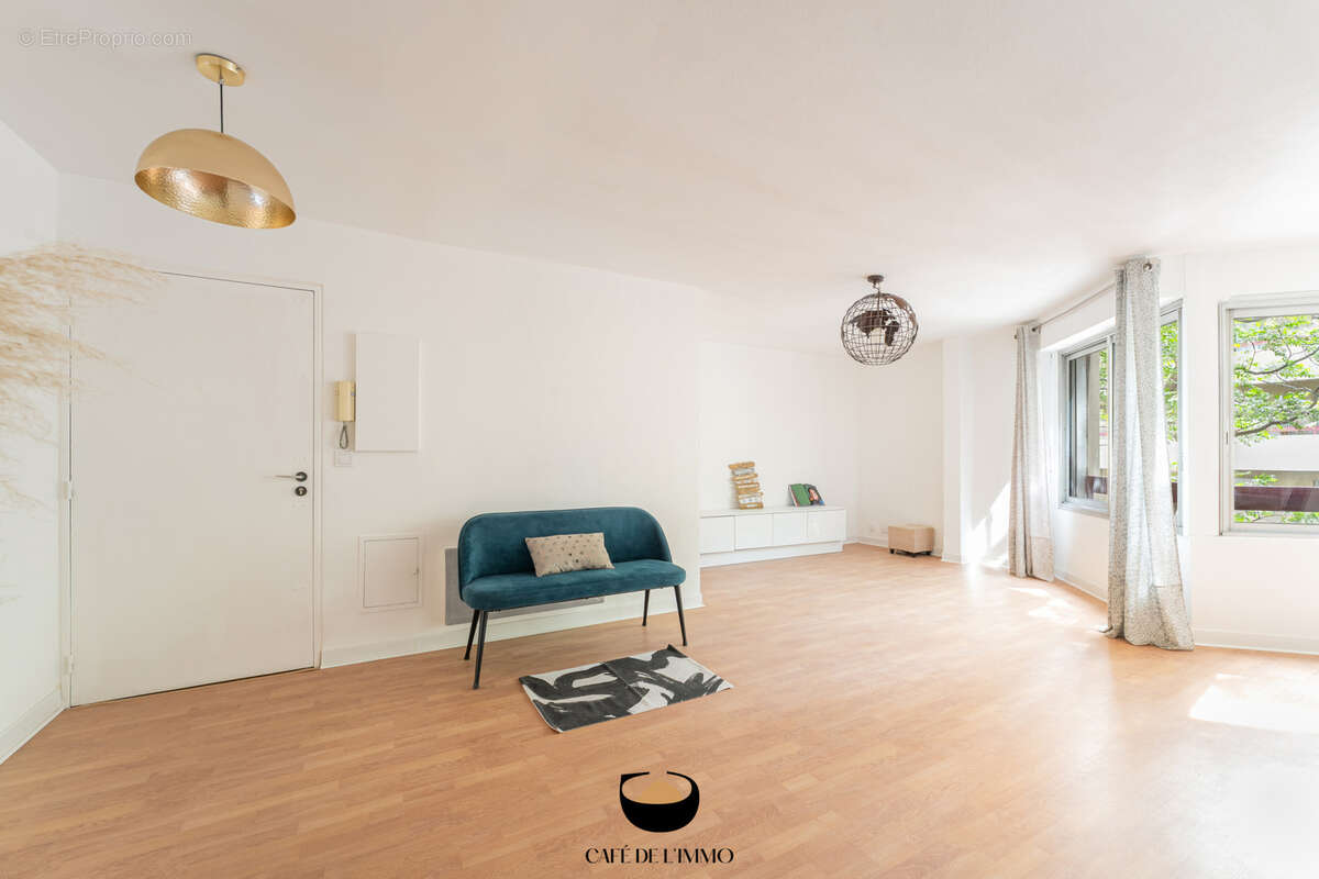 Appartement à MARSEILLE-6E