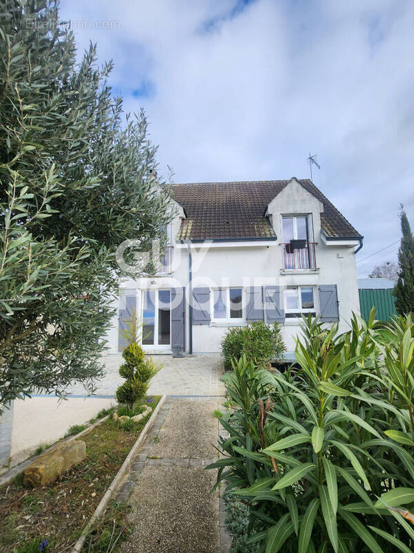 Maison à LONGUEVILLE