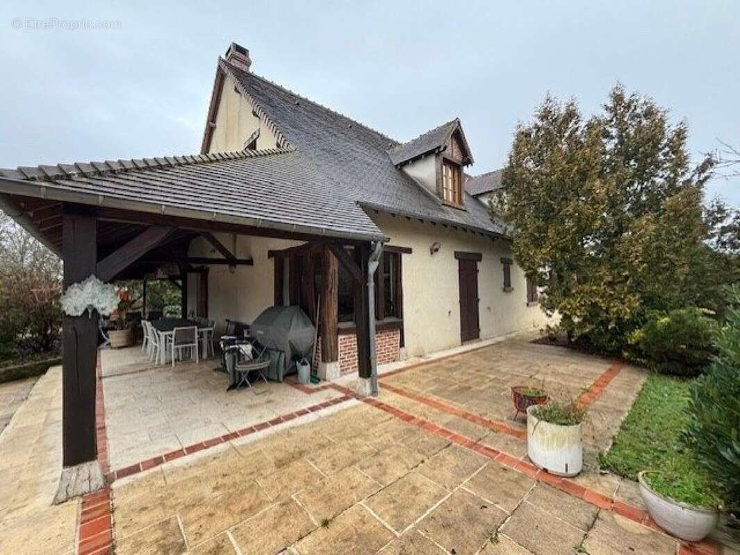 Photo 2 - Maison à CELLETTES