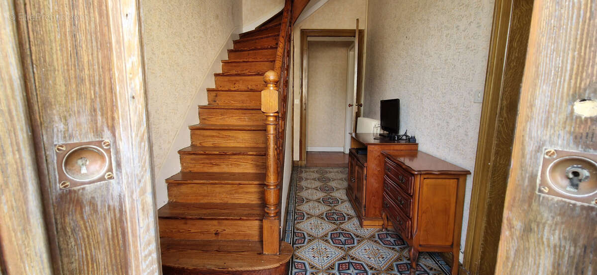 Maison à SAINT-SYMPHORIEN