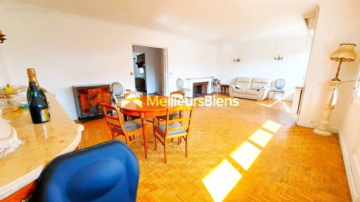 Appartement à ENGHIEN-LES-BAINS