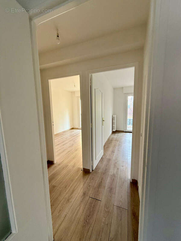 Appartement à MARSEILLE-3E