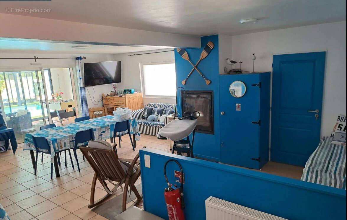 Ensemble immobilier d'exception à étel ! résidence principale & gîtes ! piscine !dpe b - photo 3