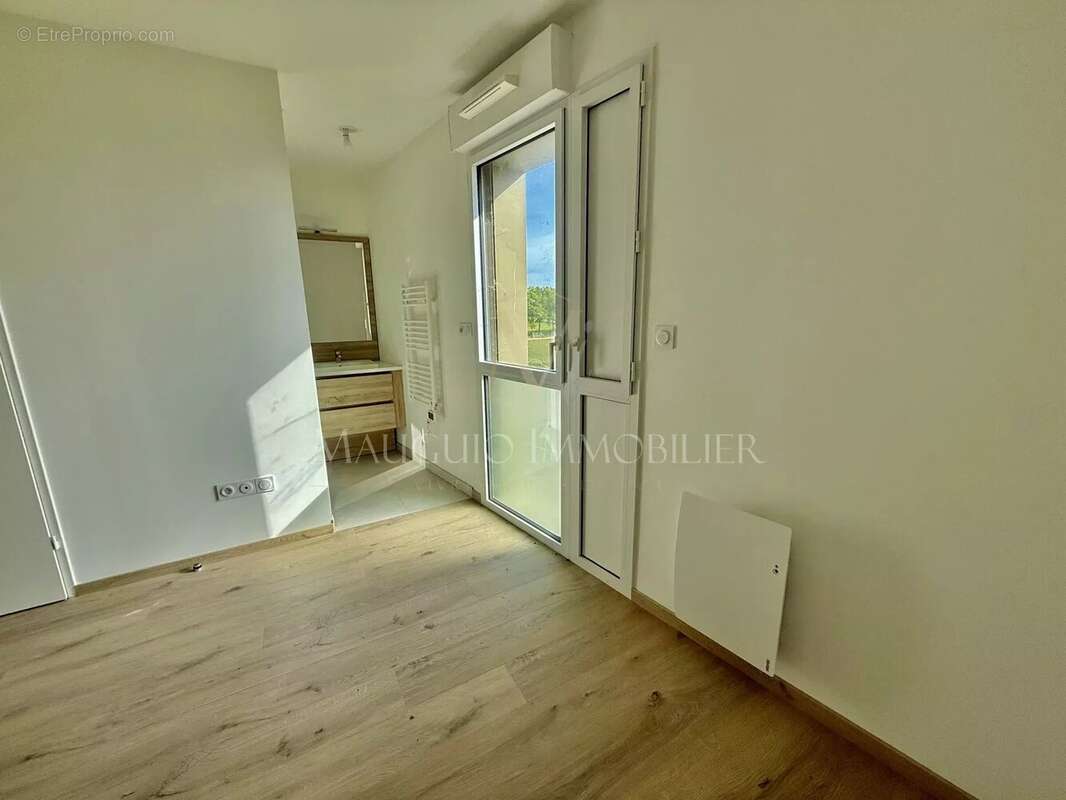 Appartement à MAUGUIO