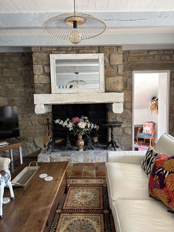 Ensemble immobilier d'exception   2 gîtes avec excellente rentabilité et une magnifique longère en pierre   Pr - photo 11