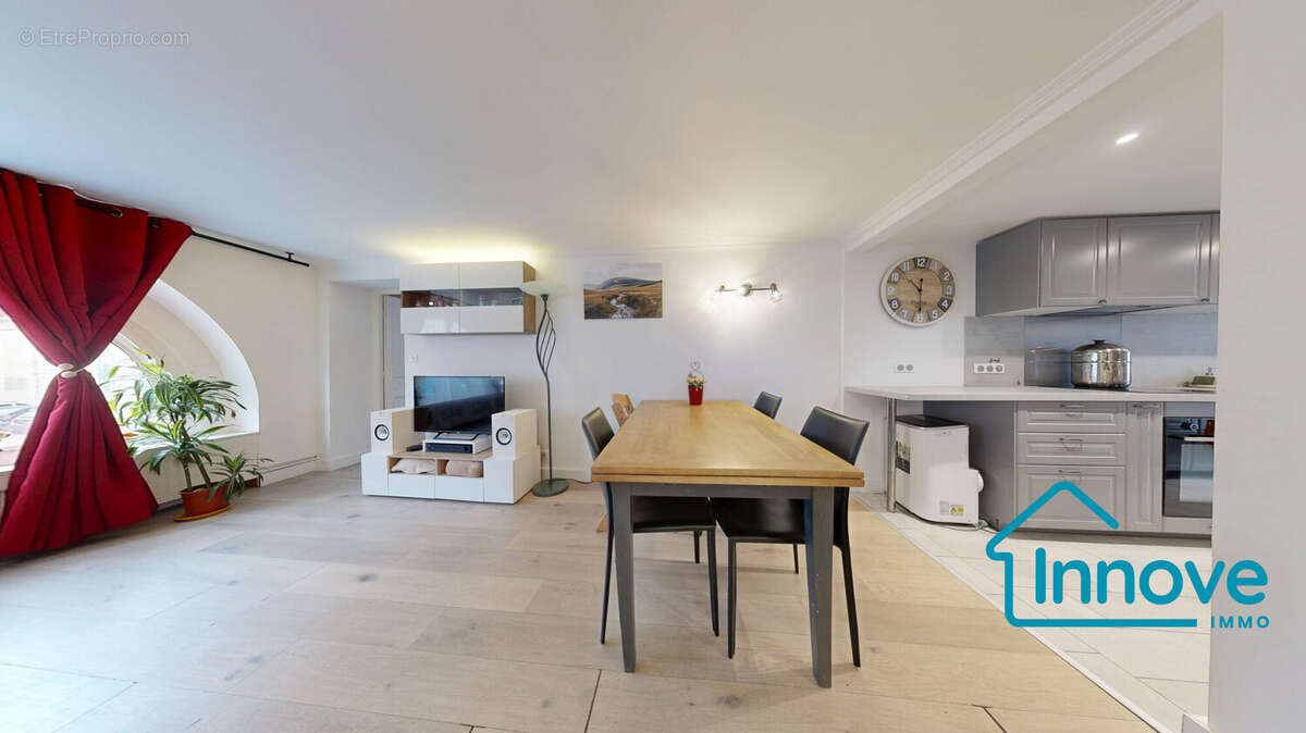 Appartement à VERSAILLES