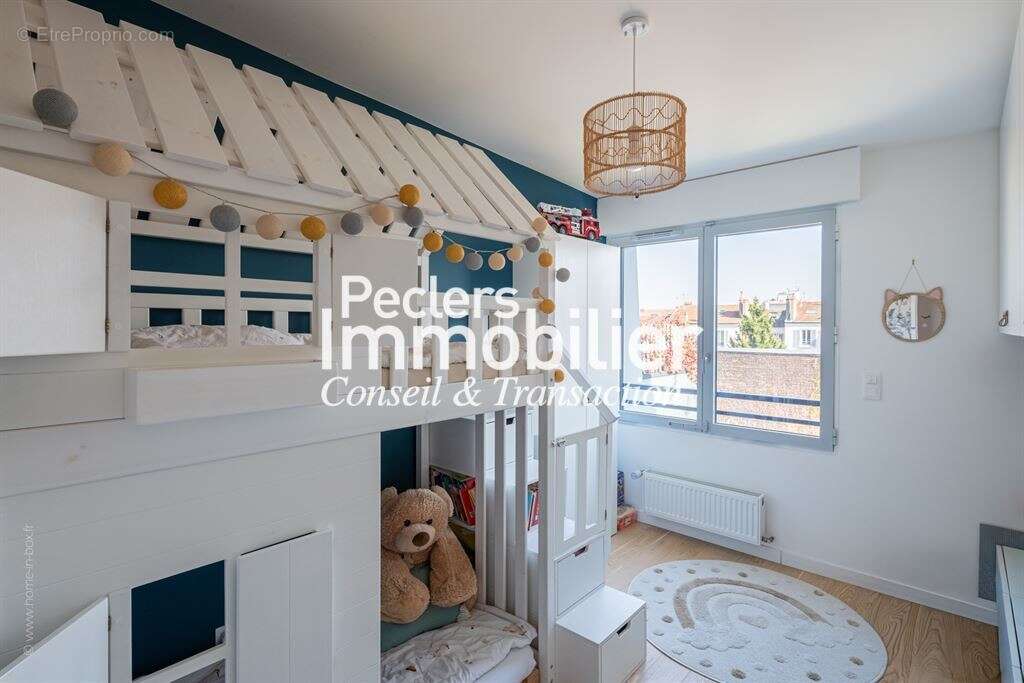 Appartement à SURESNES