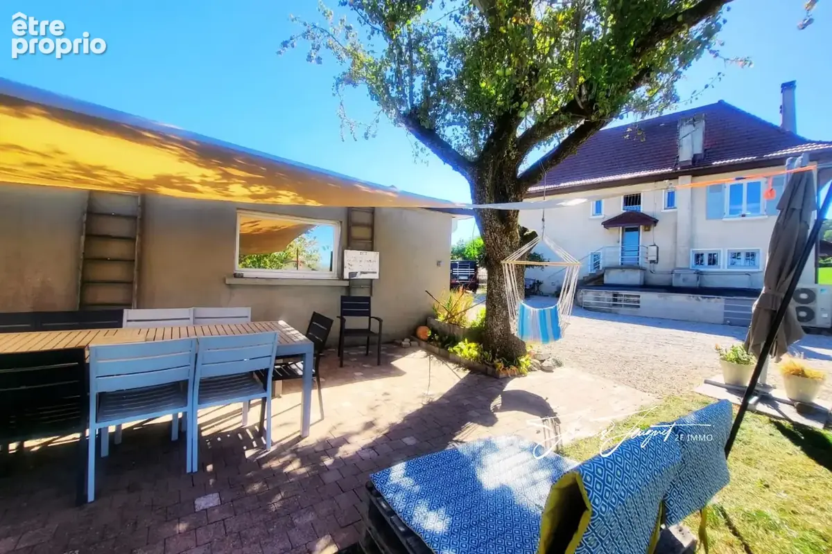 Appartement à MESIGNY