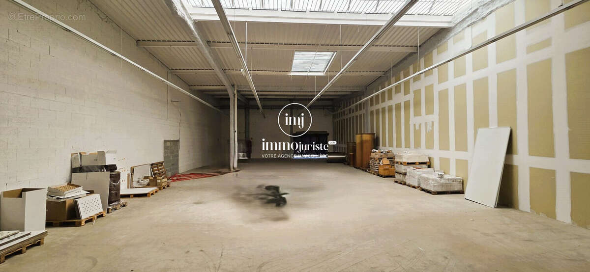 Commerce 330 m² à Boulazac  - photo 4
