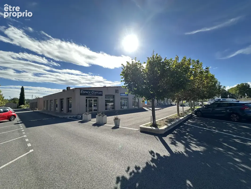 Centre commercial 1436 m2 à Montauroux - photo 12