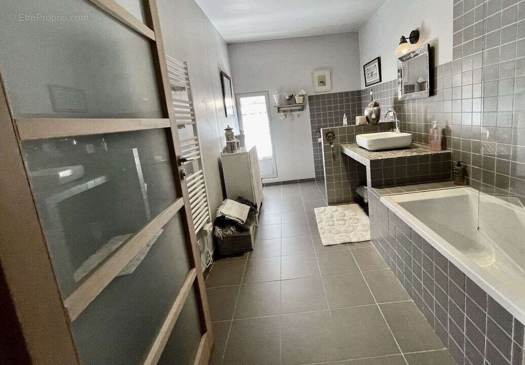 Maison à ROQUEFORT-DES-CORBIERES