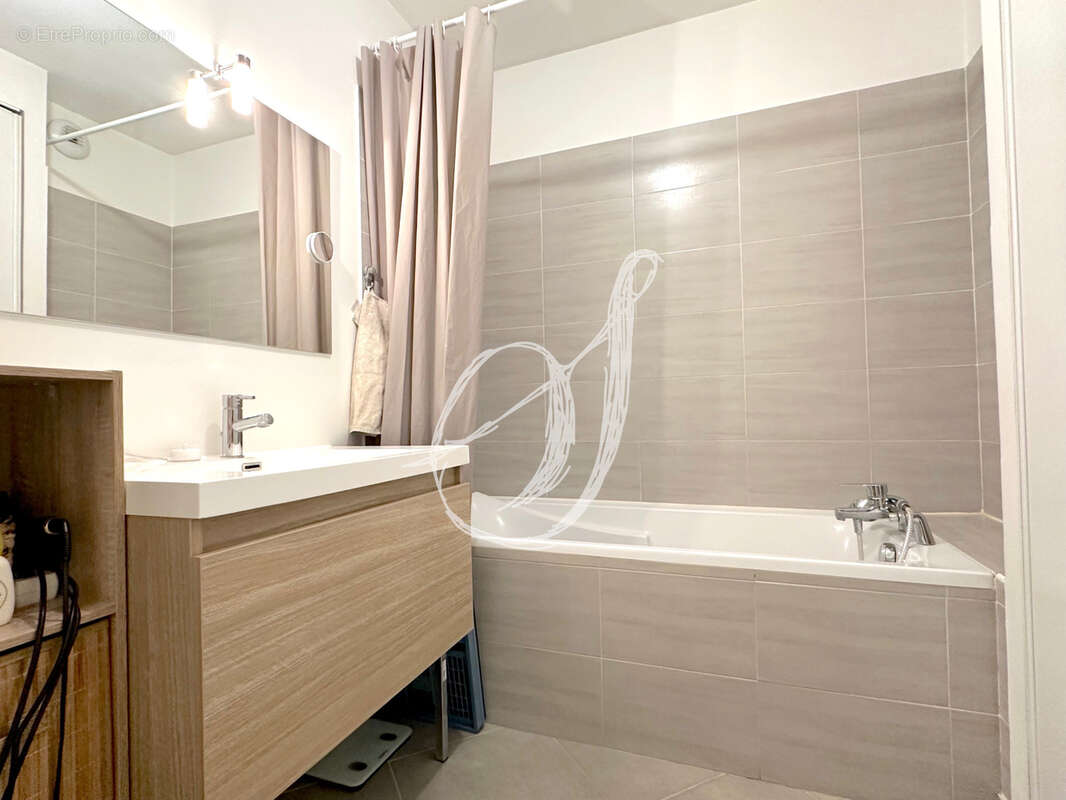 Appartement à LAVERUNE