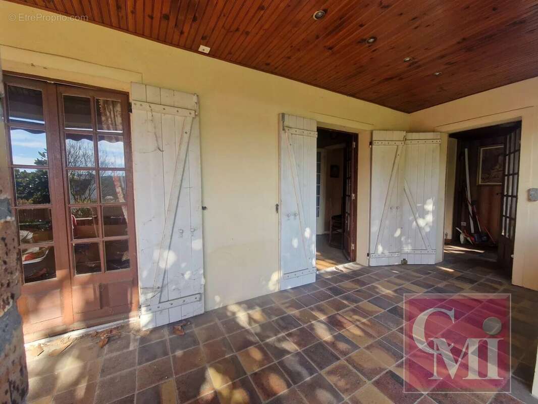 Maison à BREUX-JOUY