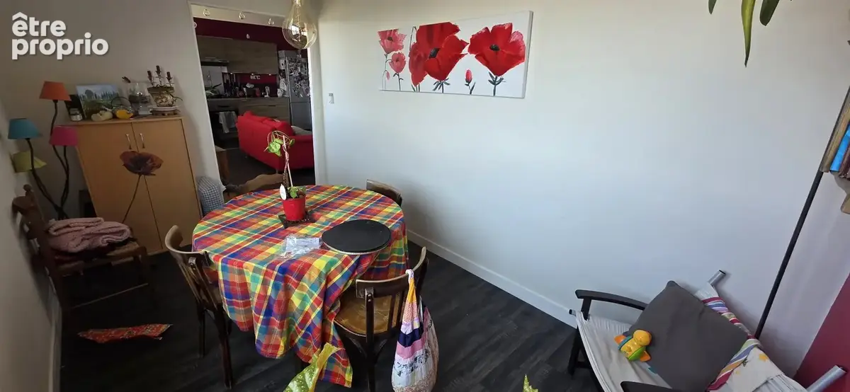 Poitiers Montgorges :A ppartement T4 . Ascenseur.Parking - photo 5