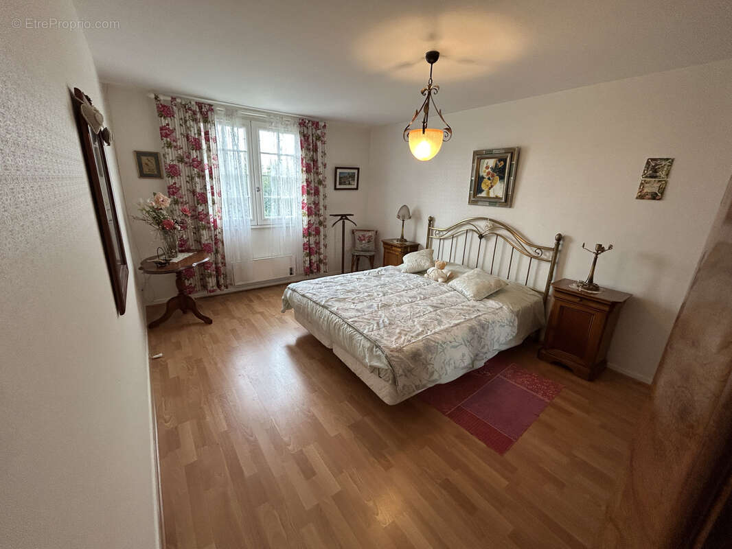 Maison à GONDREVILLE
