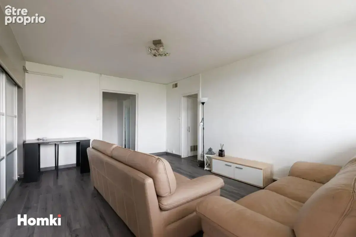 OPPORTUNITÉ – T3 bis de 78 m² avec balcon – Vénissieux Les Marronniers - photo 4