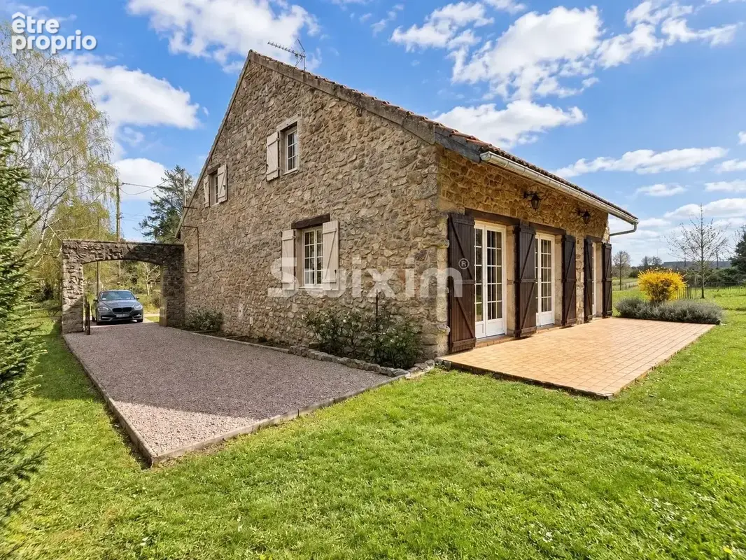 Maison à LA ROCHE-EN-BRENIL