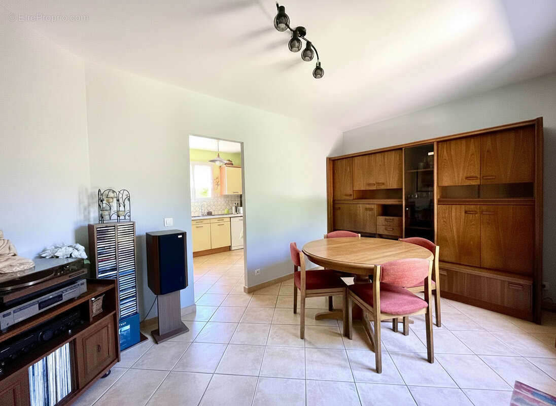 Vaison la romaine - villa recente avec terrain - photo 8