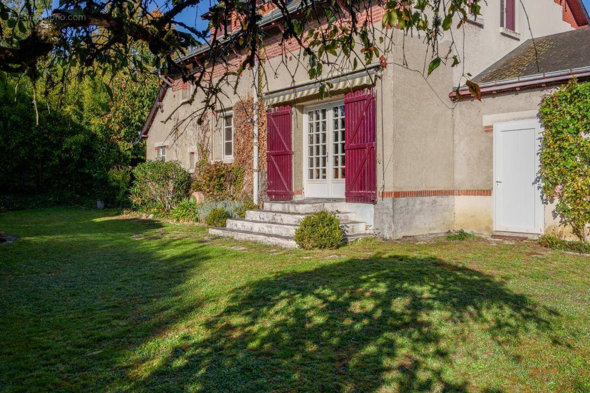 Maison à SAINT-CYR-SUR-LOIRE