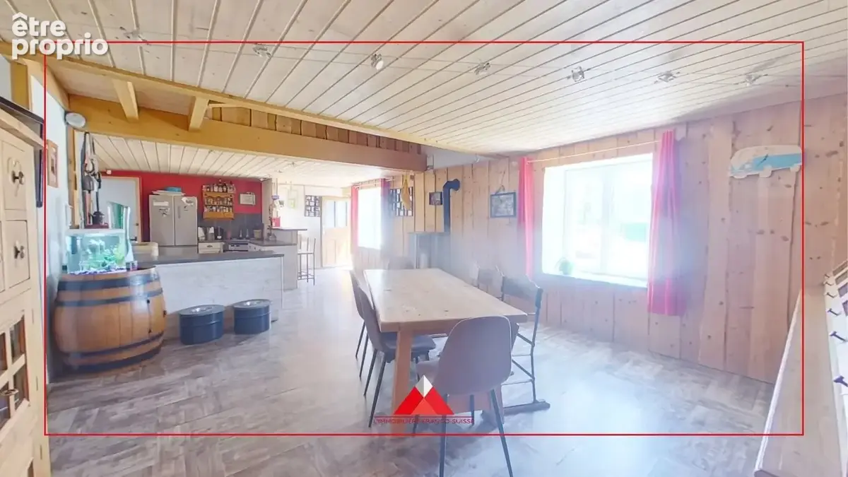 Photo Maison à Lac-Des-Rouges-Truites au prix de 335 000€