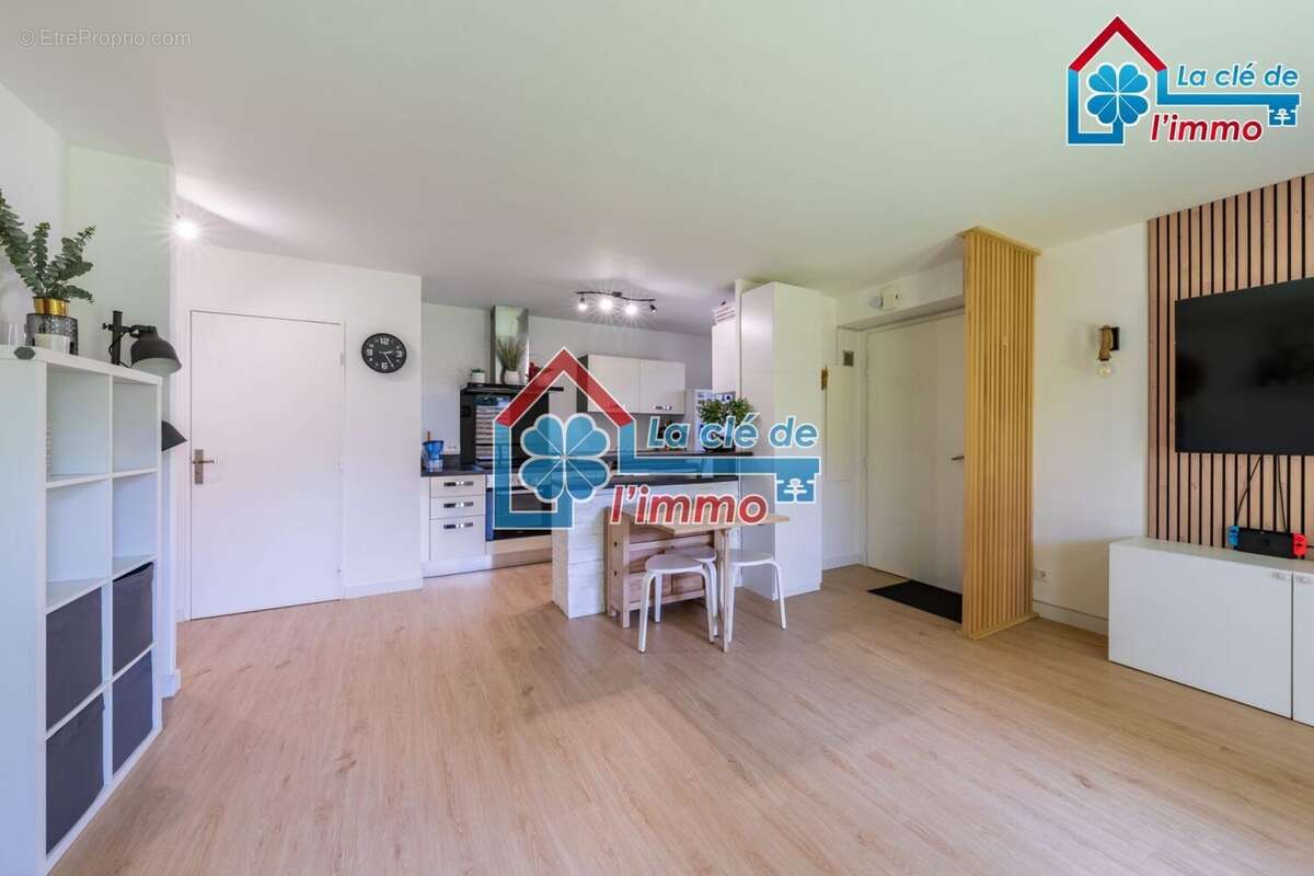 Appartement à MOISSY-CRAMAYEL